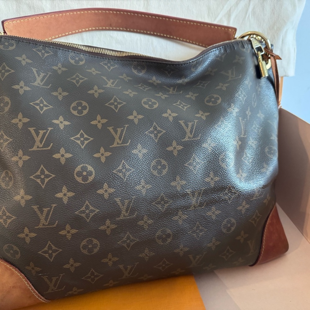 Louis Vuitton Berri MM Monogram Shoulder Bag 2016 France w/lock&key full package